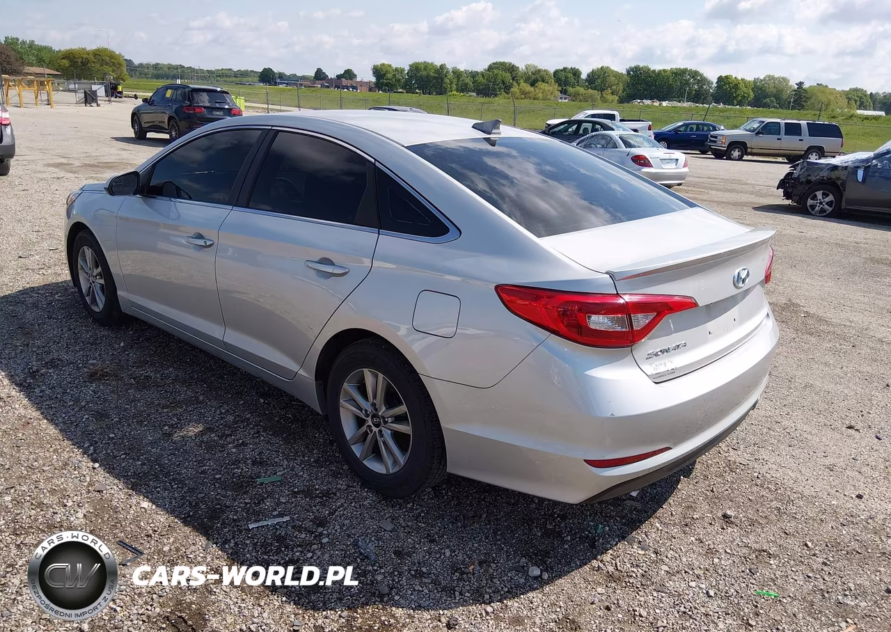 2015 Hyundai Sonata Se VIN:5NPE24AF8FH013830 - 3