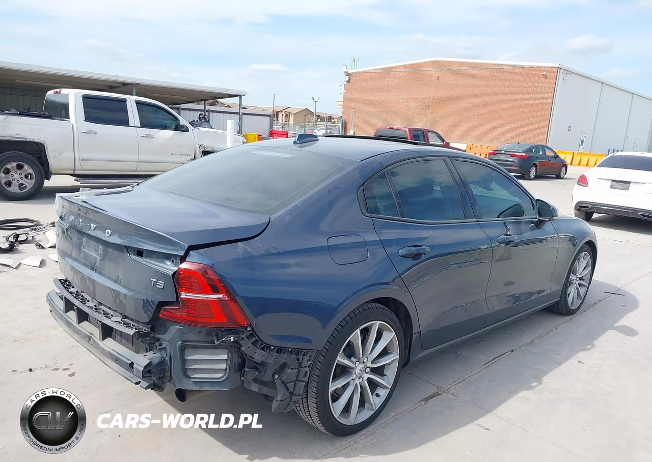 2020 Volvo S60 T5 Momentum VIN:7JR102FK7LG040971 - 4