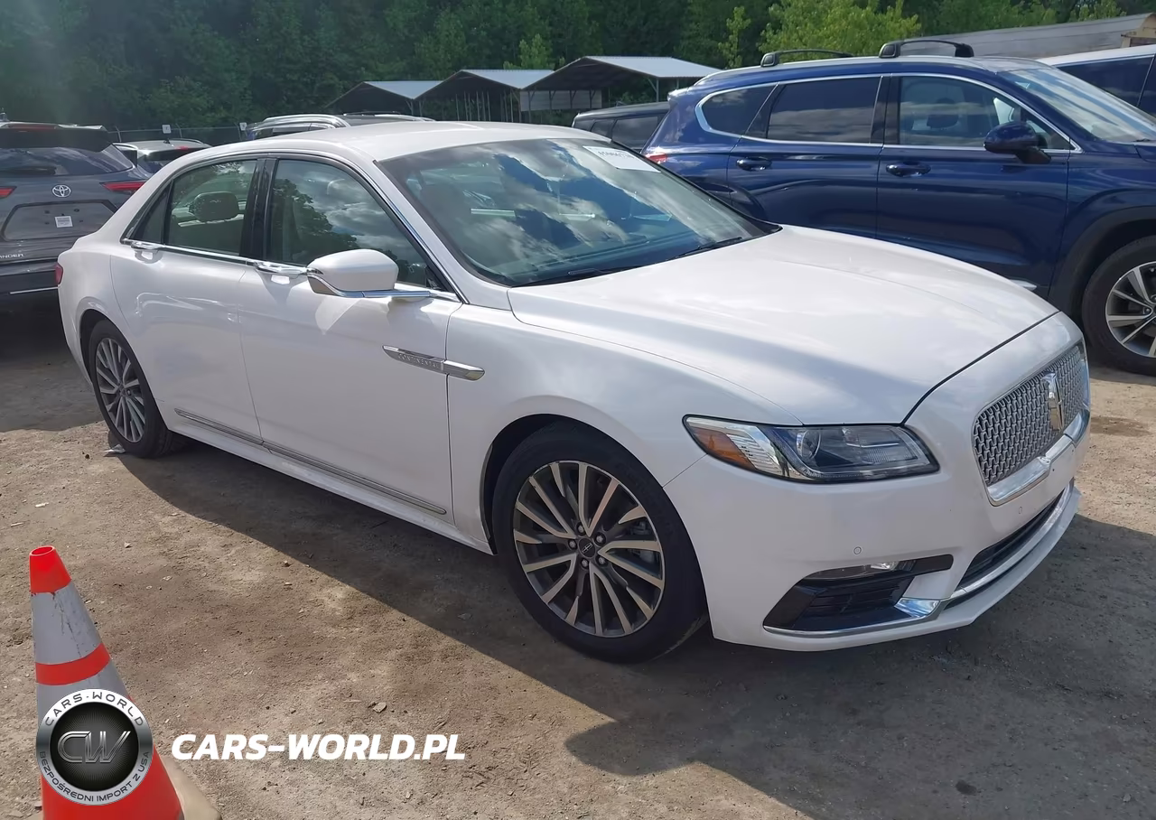 2017 Lincoln Continental Select