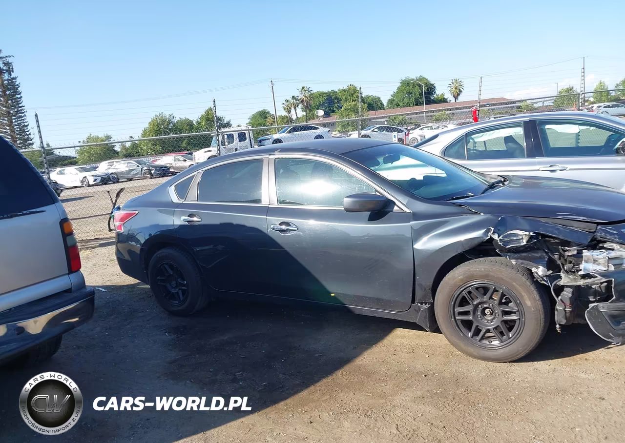 2014 Nissan Altima 2.5 S VIN:1N4AL3AP3EC322555 - 13