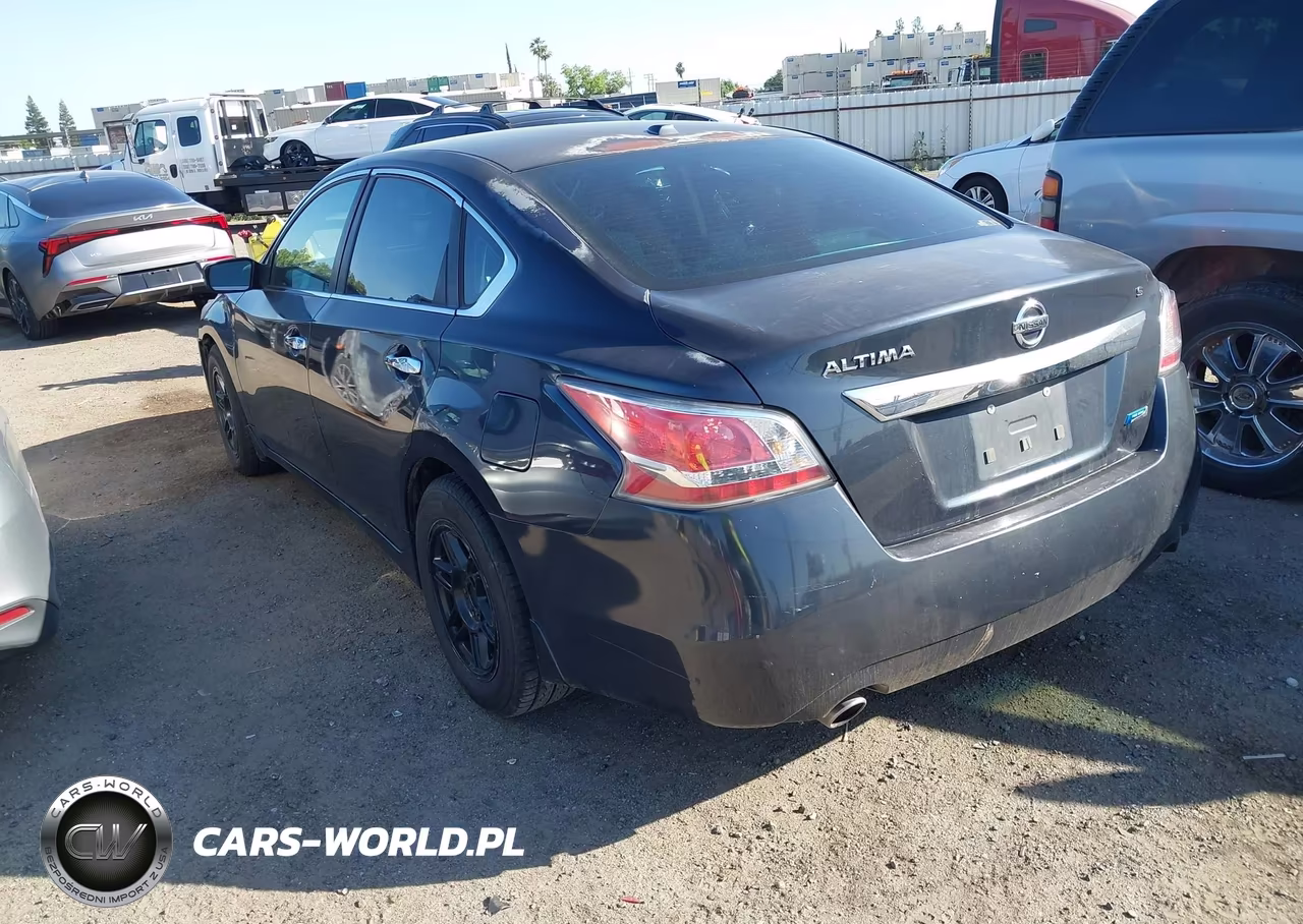 2014 Nissan Altima 2.5 S VIN:1N4AL3AP3EC322555 - 3