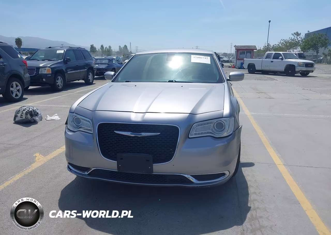 2015 Chrysler 300 Limited VIN:2C3CCAAG2FH838061 - 12