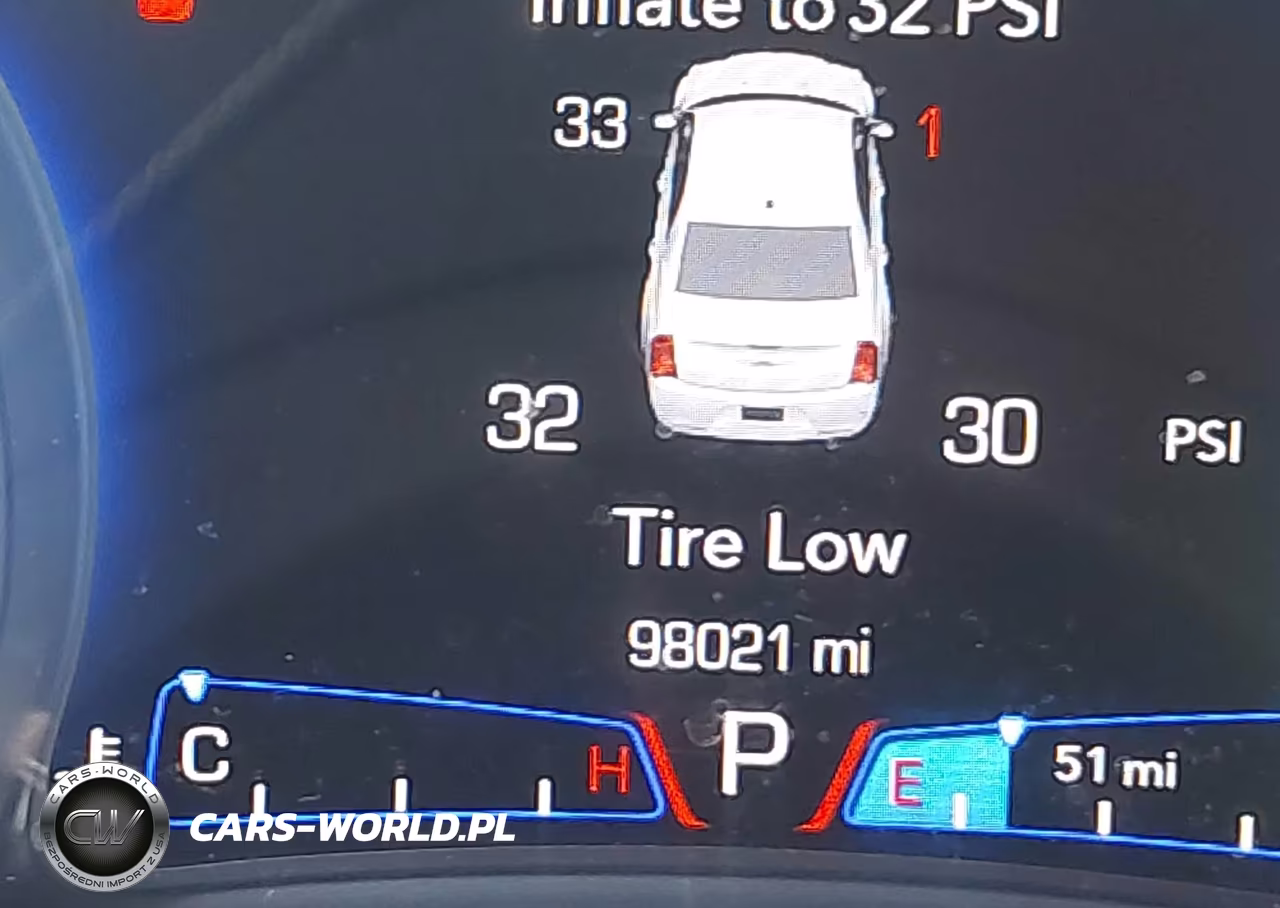 2015 Chrysler 300 Limited VIN:2C3CCAAG2FH838061 - 15