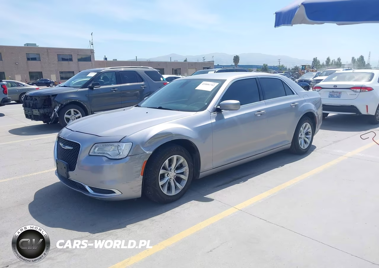 2015 Chrysler 300 Limited VIN:2C3CCAAG2FH838061 - 2