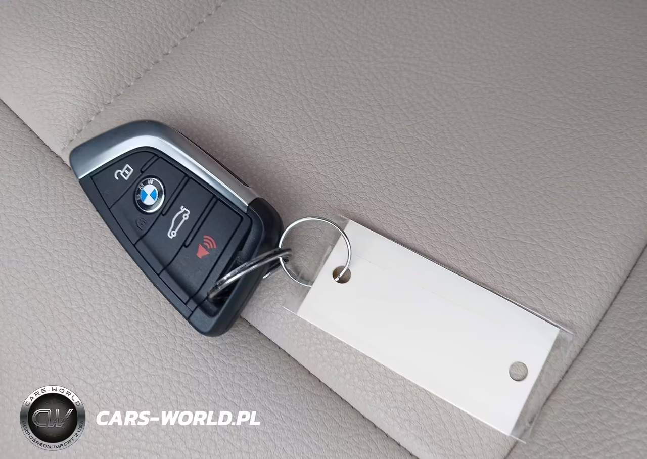 2018 BMW X1 xDrive28I VIN:WBXHT3C33J5L27601 - 11