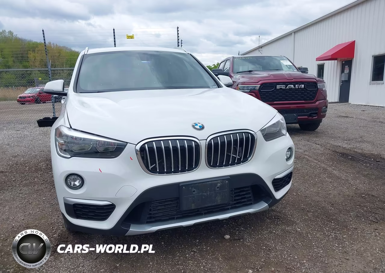 2018 BMW X1 xDrive28I VIN:WBXHT3C33J5L27601 - 13