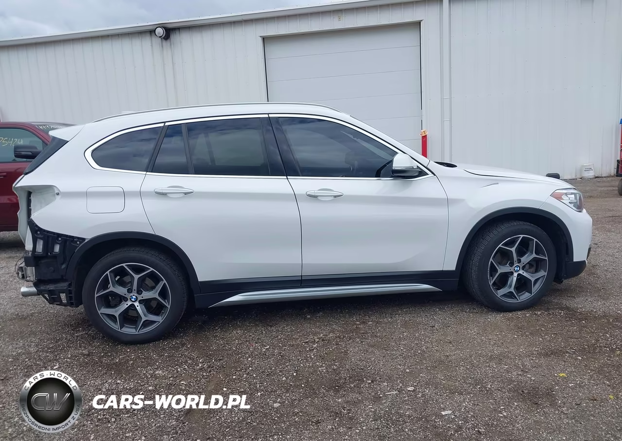 2018 BMW X1 xDrive28I VIN:WBXHT3C33J5L27601 - 14