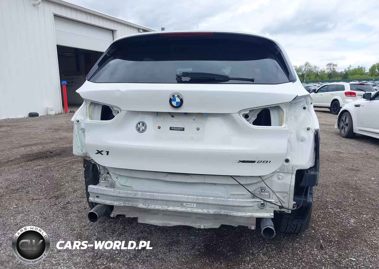 2018 BMW X1 xDrive28I VIN:WBXHT3C33J5L27601 - 17