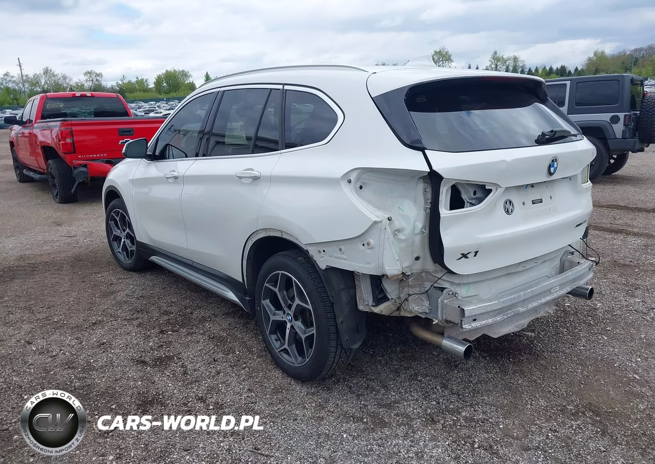 2018 BMW X1 xDrive28I VIN:WBXHT3C33J5L27601 - 3