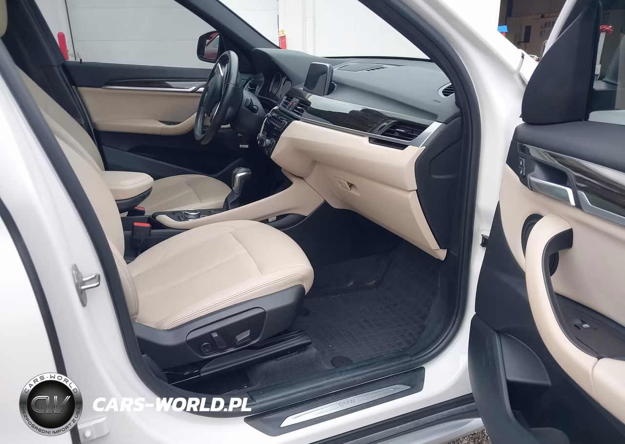 2018 BMW X1 xDrive28I VIN:WBXHT3C33J5L27601 - 5