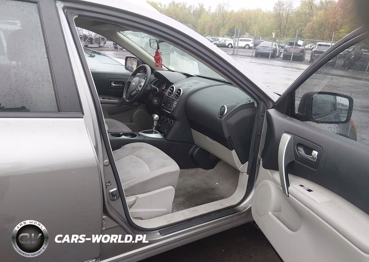 2014 Nissan Rogue Select S VIN:JN8AS5MV8EW707096 - 5