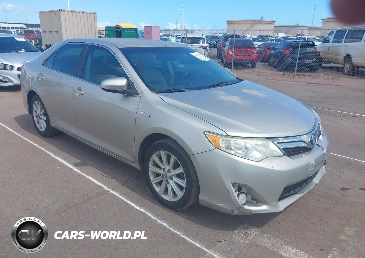 2013 Toyota Camry Hybrid Xle