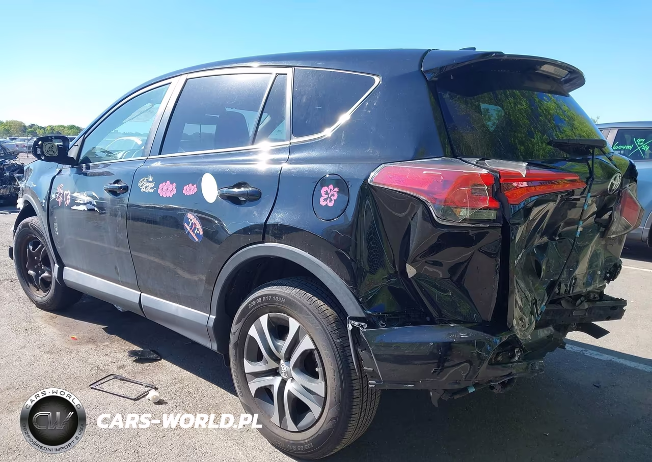 2018 Toyota Rav4 Le VIN:2T3BFREV7JW819973 - 3