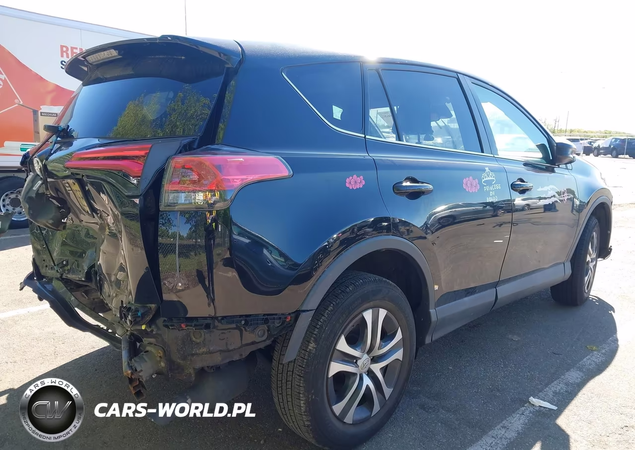 2018 Toyota Rav4 Le VIN:2T3BFREV7JW819973 - 4