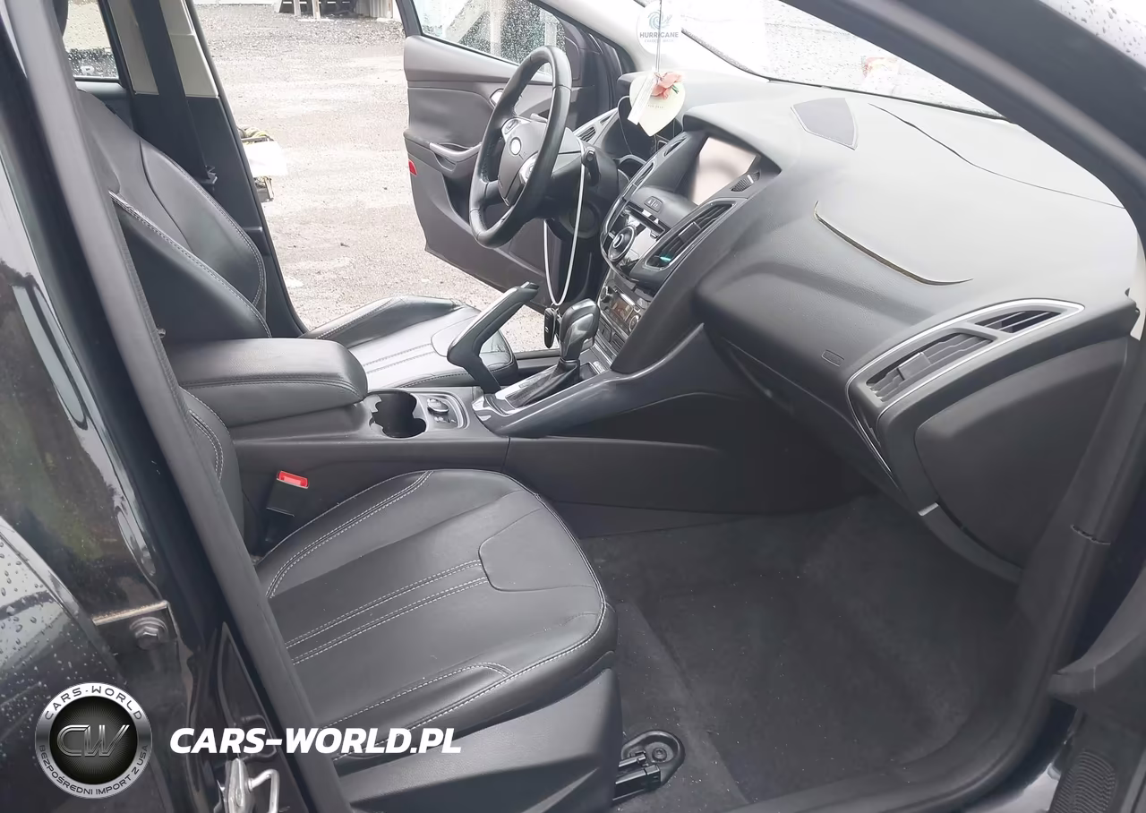 2014 Ford Focus Titanium VIN:1FADP3N2XEL134468 - 5