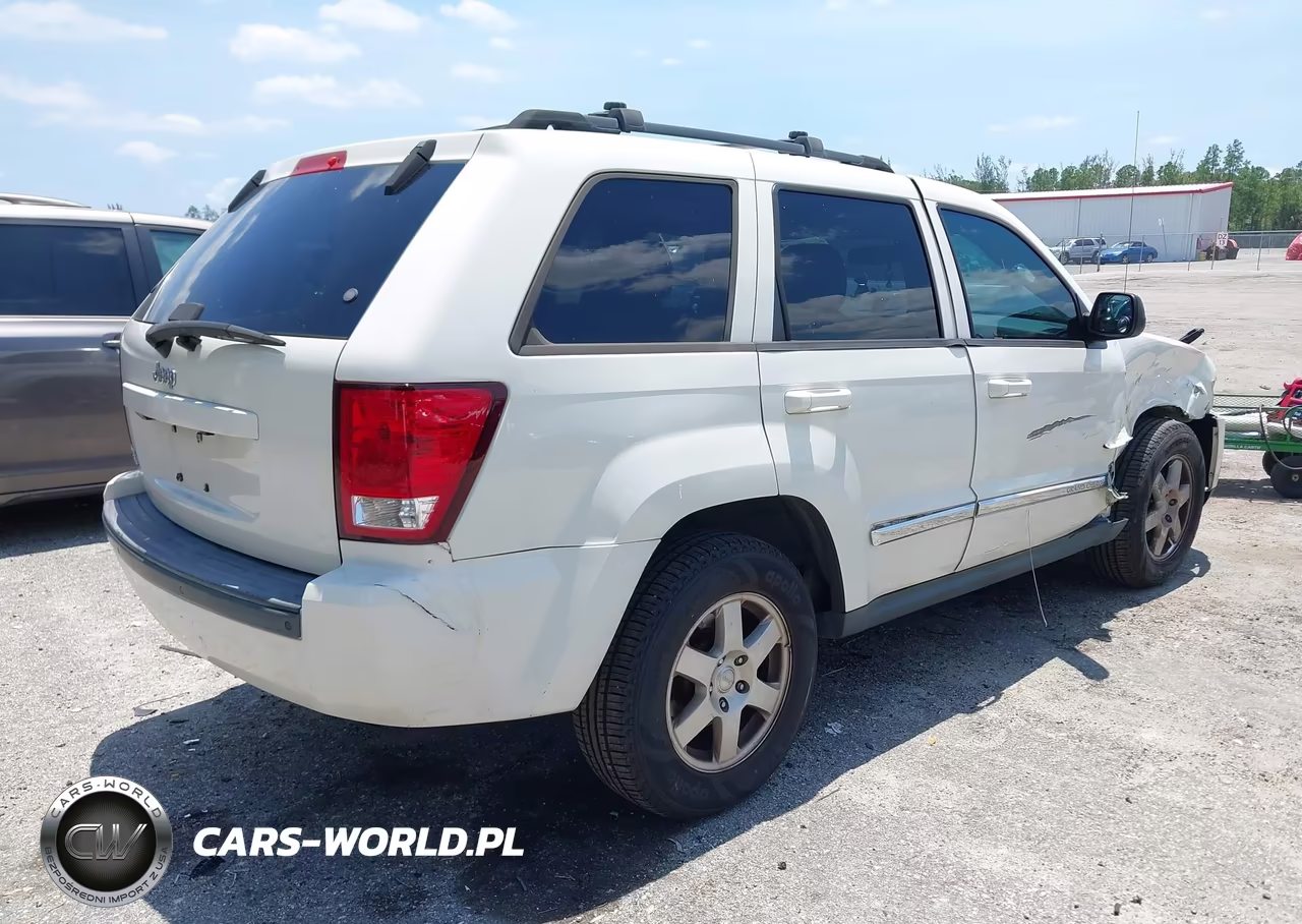 2010 Jeep Grand Cherokee Laredo VIN:1J4PR4GK0AC134844 - 4