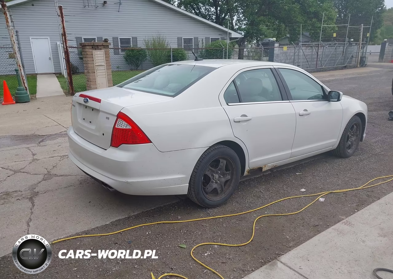 2011 Ford Fusion Se VIN:3FAHP0HA2BR120158 - 4