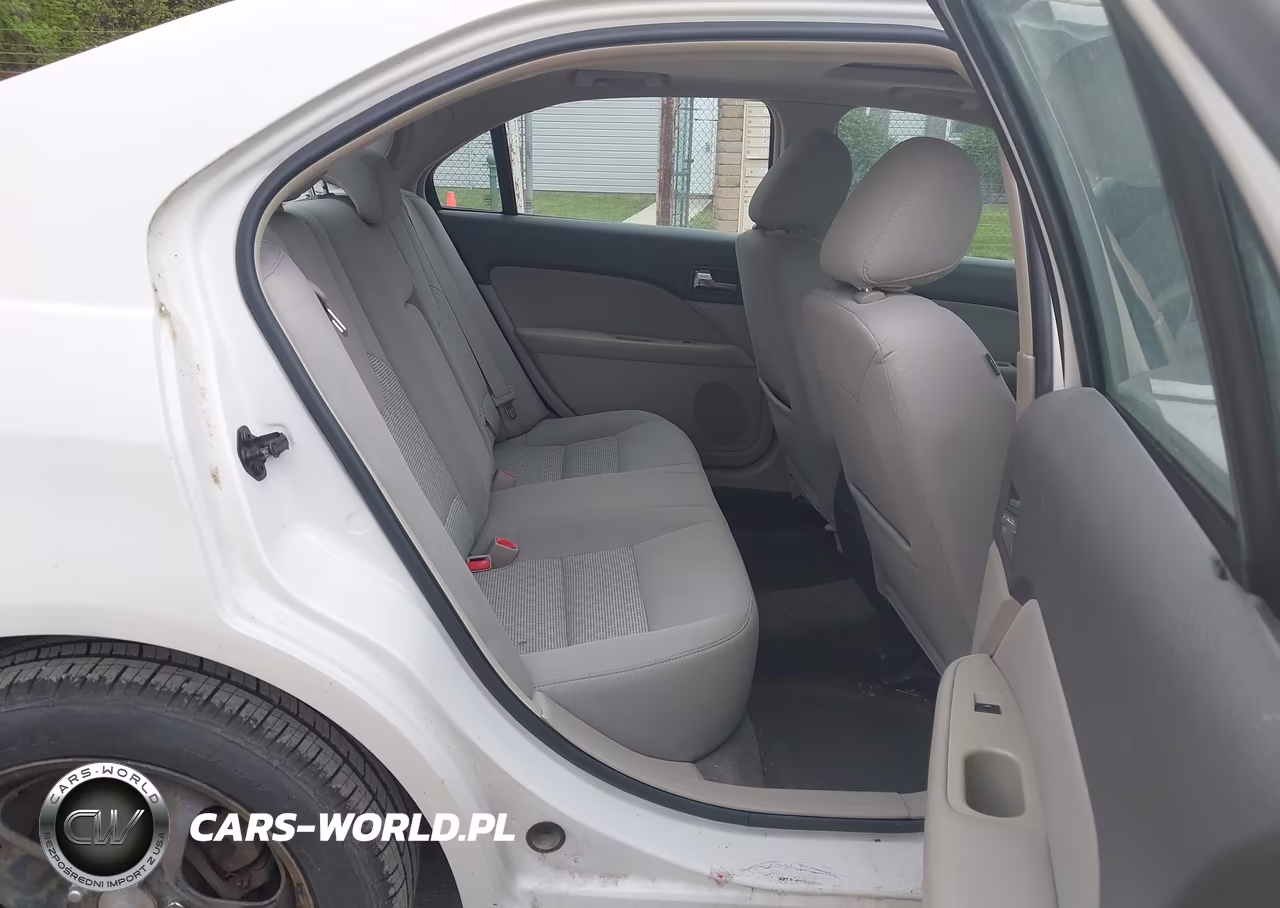 2011 Ford Fusion Se VIN:3FAHP0HA2BR120158 - 8