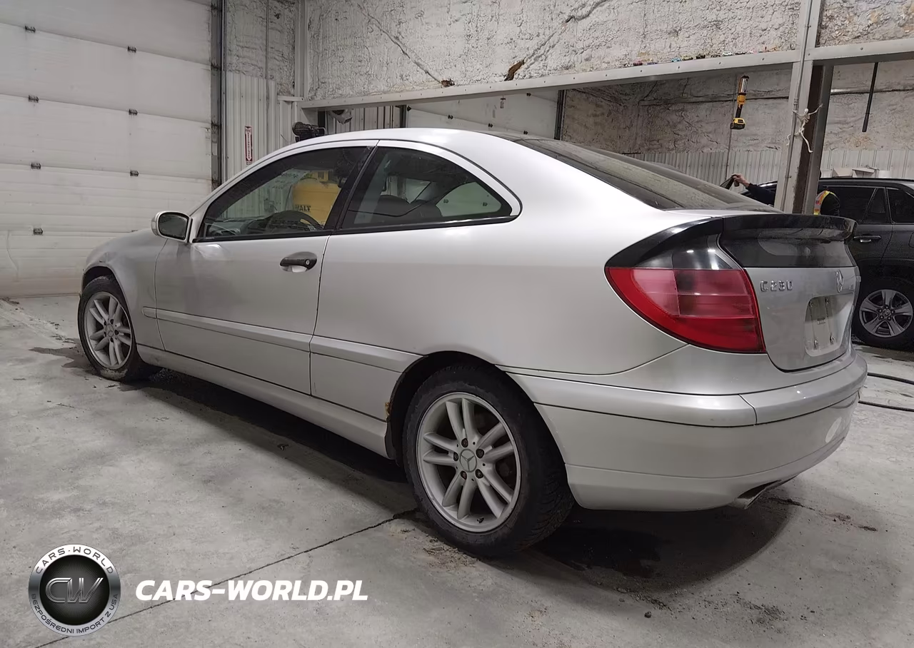 2002 Mercedes-Benz C 230K Sport Coupe VIN:WDBRN47J92A367571 - 3