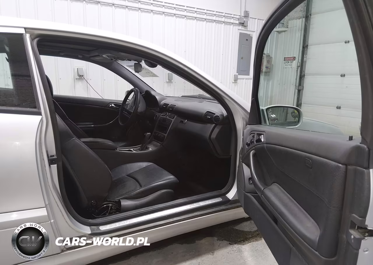 2002 Mercedes-Benz C 230K Sport Coupe VIN:WDBRN47J92A367571 - 5