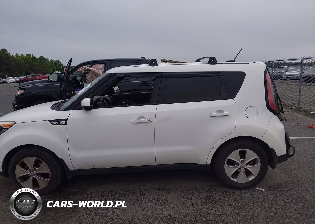 2015 Kia Soul VIN:KNDJN2A28F7143554 - 14