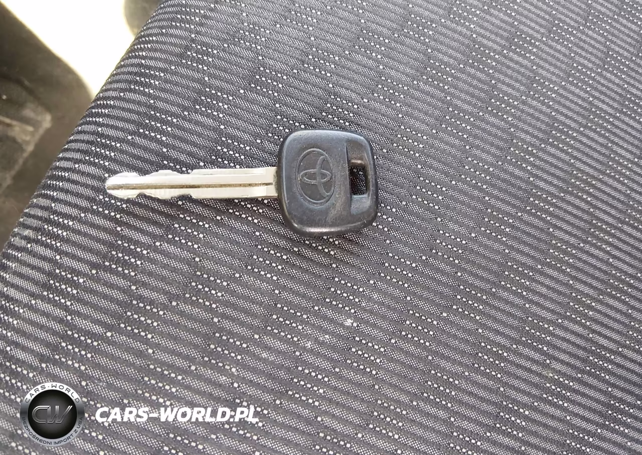 2015 Toyota Yaris L-Le-Se VIN:VNKKTUD33FA033029 - 11