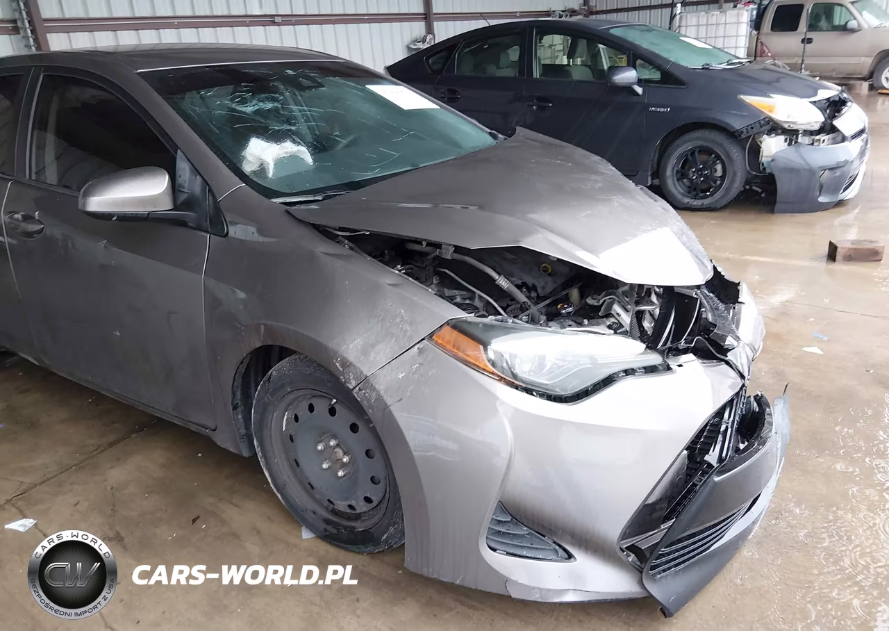 2017 Toyota Corolla Le VIN:2T1BURHEXHC868140 - 18