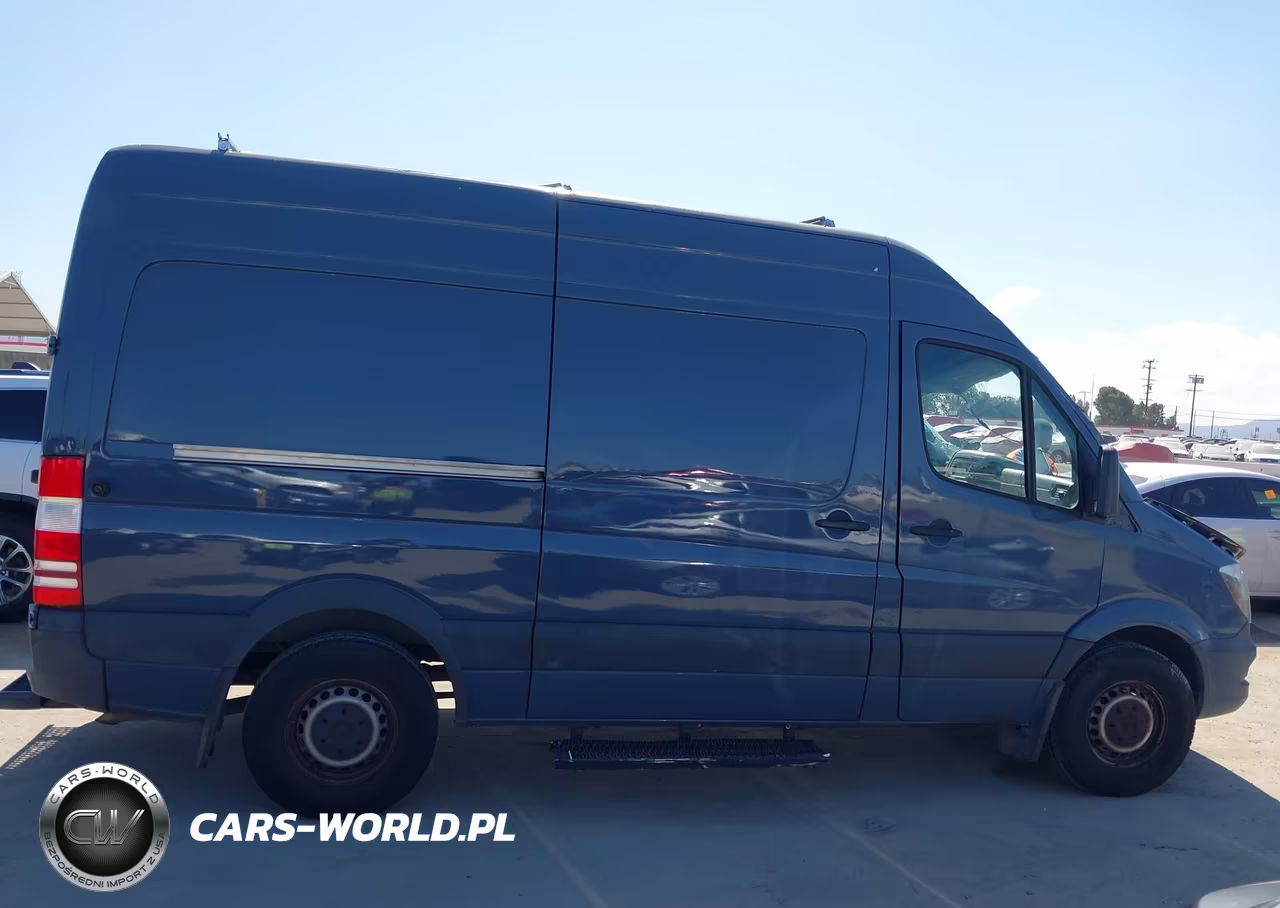 2018 Mercedes-Benz Sprinter 2500 Standard Roof V6 VIN:WD3PE7CD9JP645076 - 13