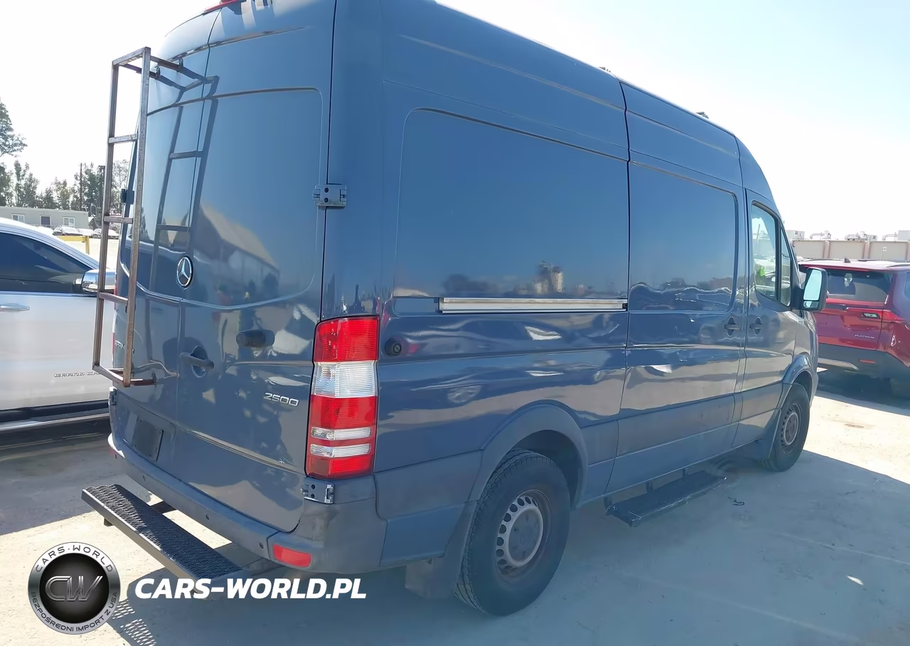 2018 Mercedes-Benz Sprinter 2500 Standard Roof V6 VIN:WD3PE7CD9JP645076 - 4