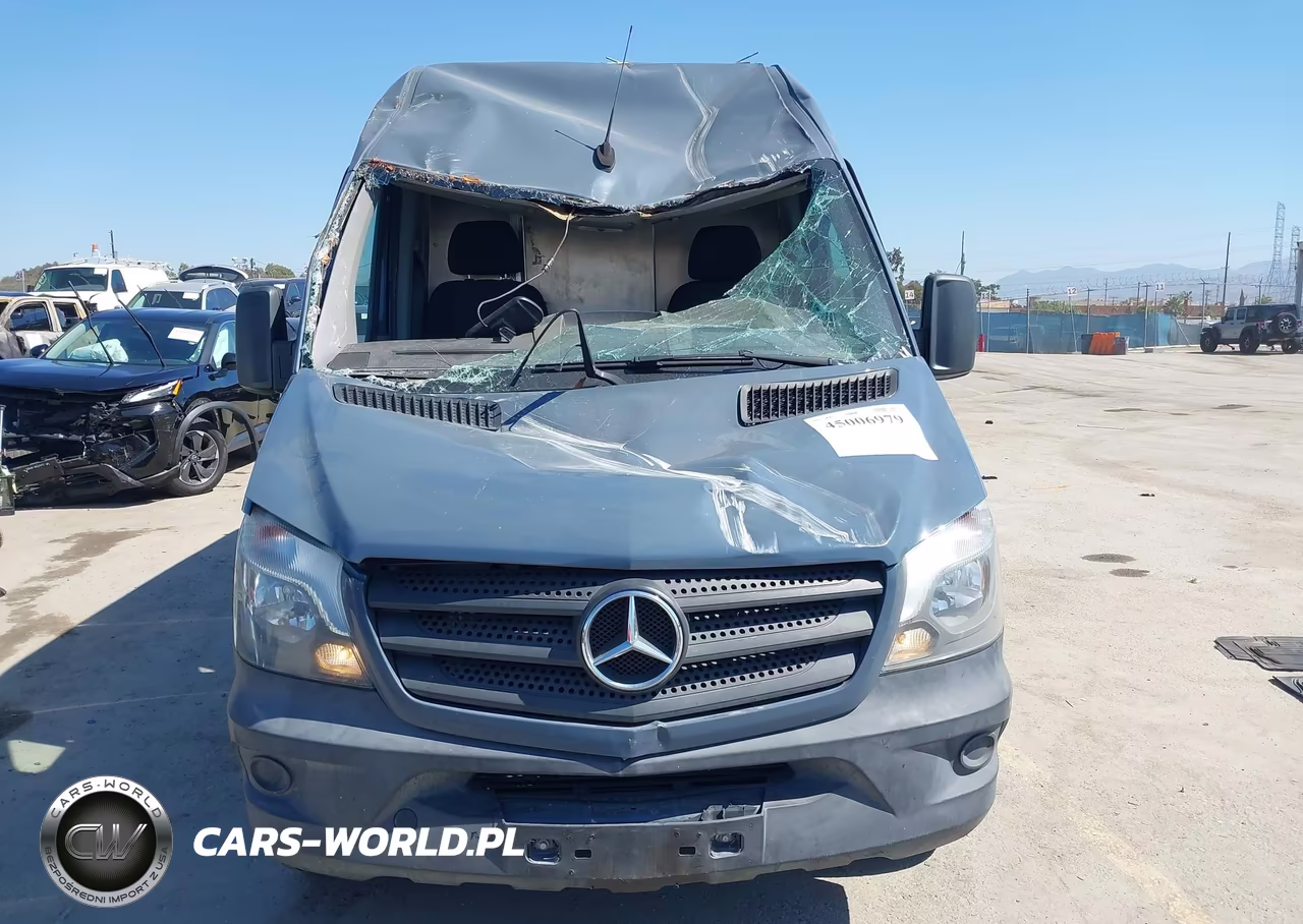 2018 Mercedes-Benz Sprinter 2500 Standard Roof V6 VIN:WD3PE7CD9JP645076 - 6