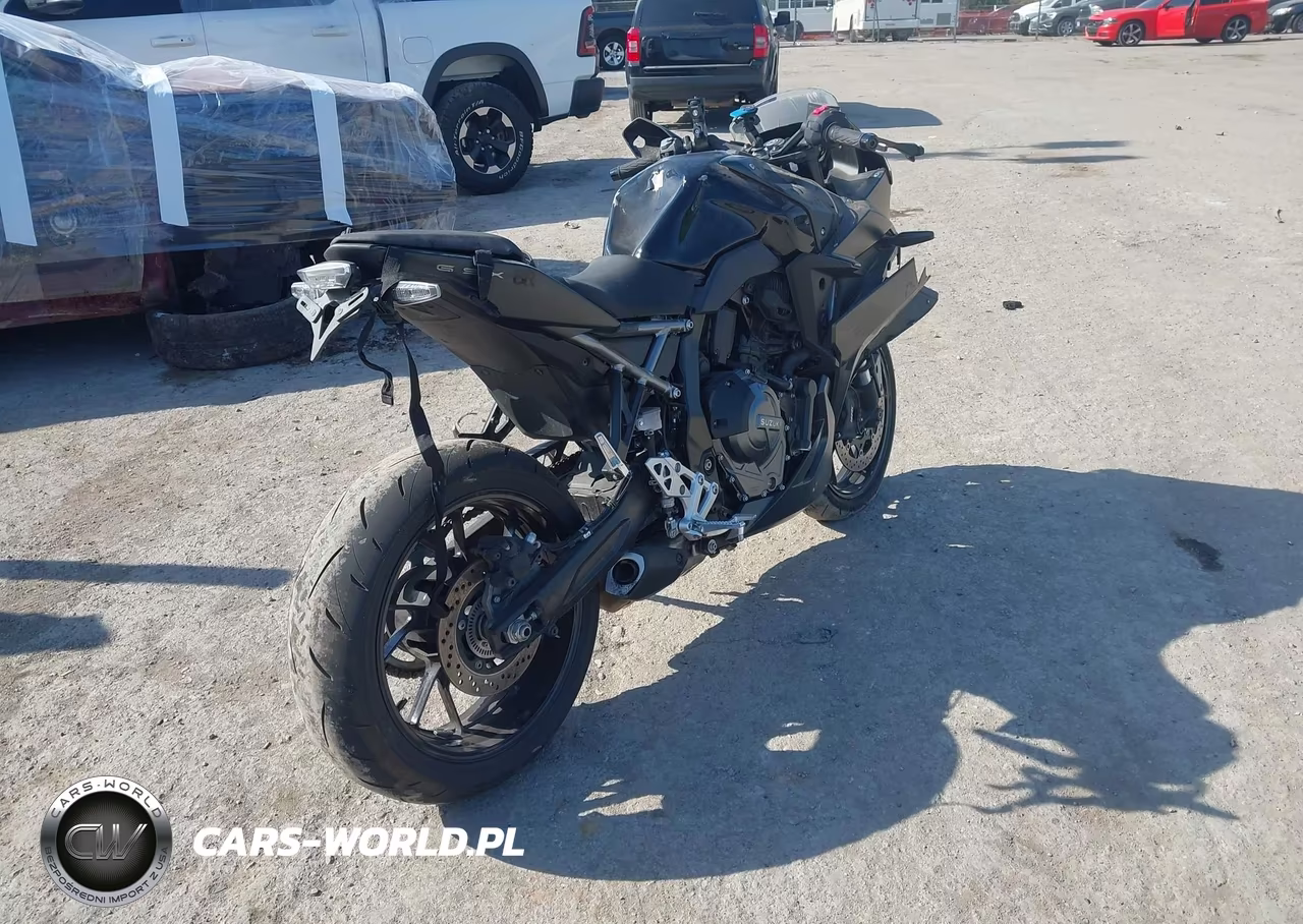 2025 Suzuki Gsx800 F VIN:JS1EM13B5S7101584 - 4