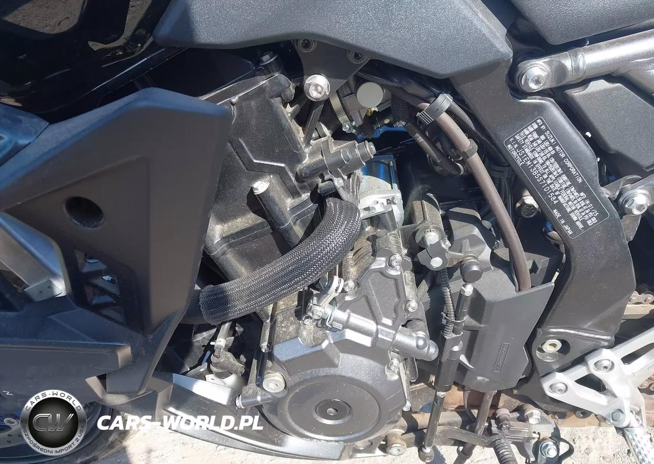2025 Suzuki Gsx800 F VIN:JS1EM13B5S7101584 - 9