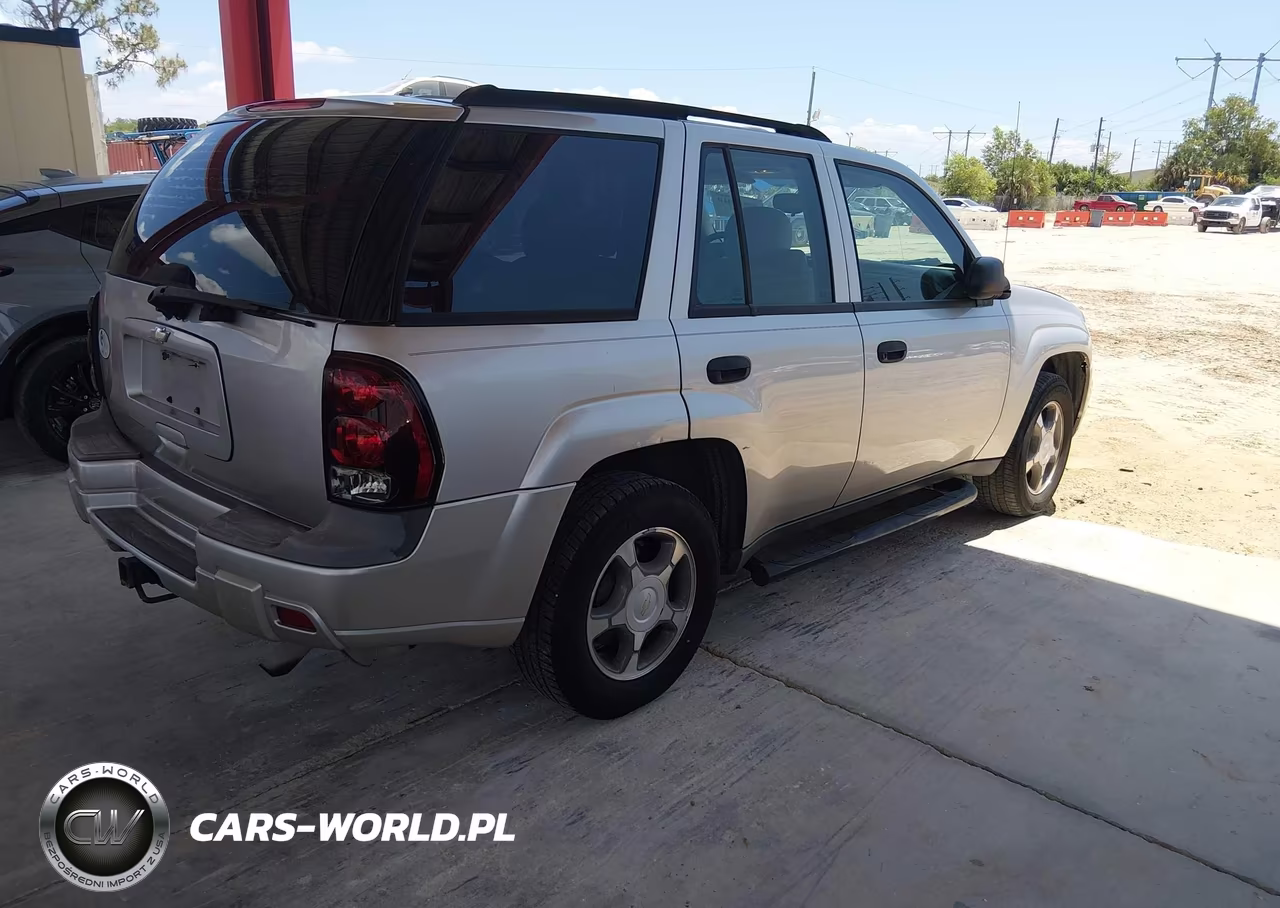 2007 Chevrolet Trailblazer Ls VIN:1GNDS13S272221524 - 4