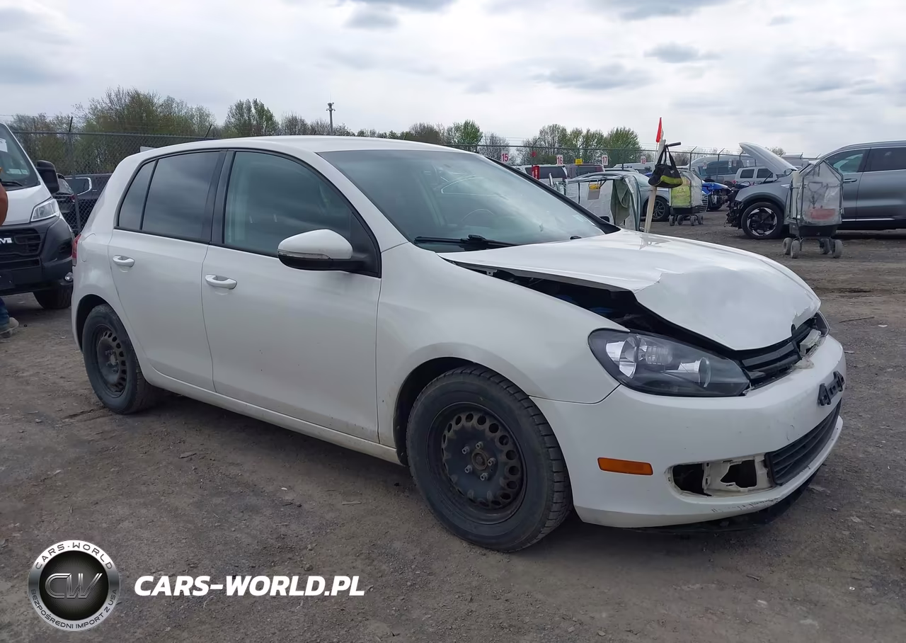 2013 Volkswagen Golf 2.5L 4-Door – zdjęcie 1 z 17