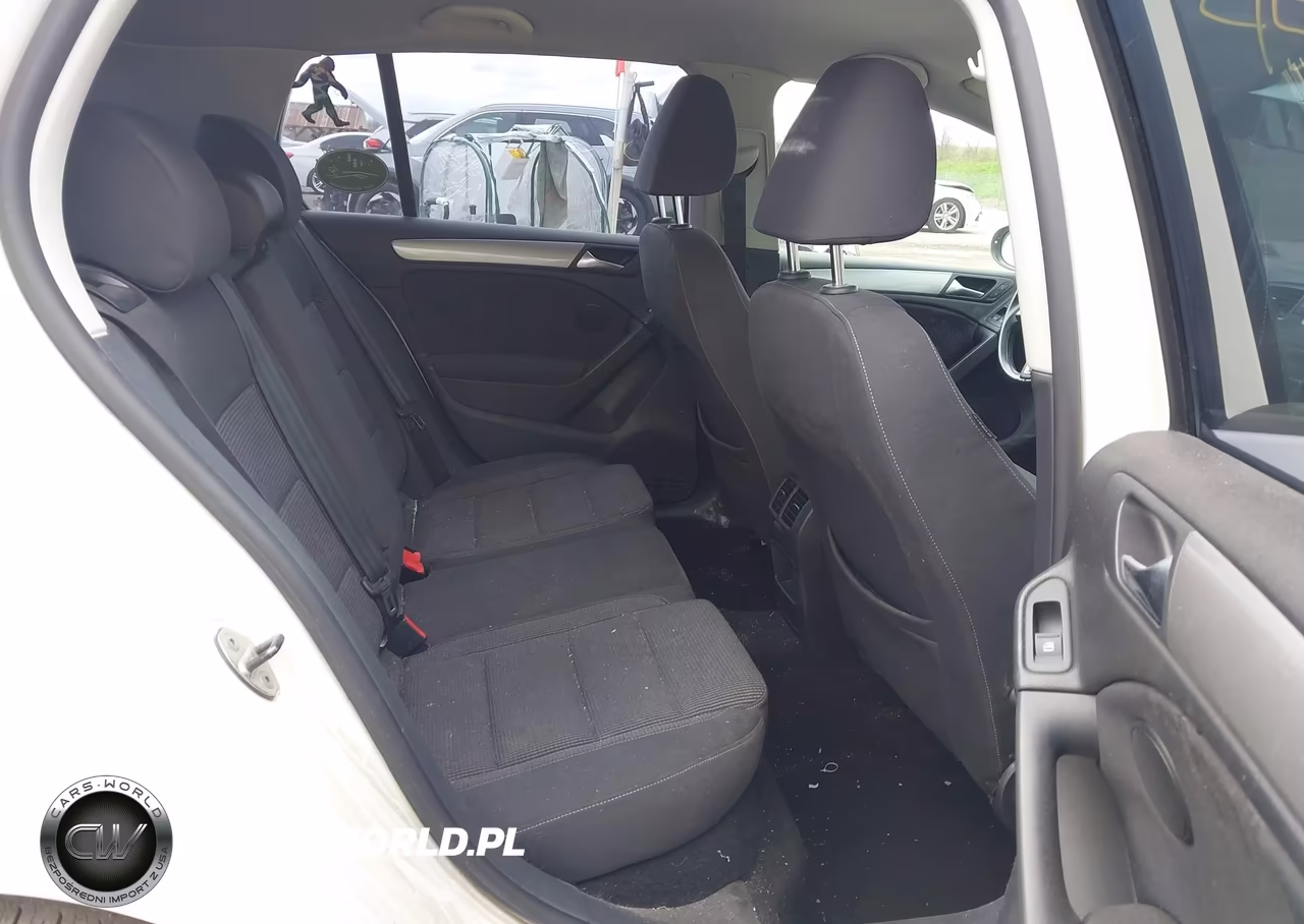 2013 Volkswagen Golf 2.5L 4-Door VIN:WVWDB7AJ6DW041103 - 8
