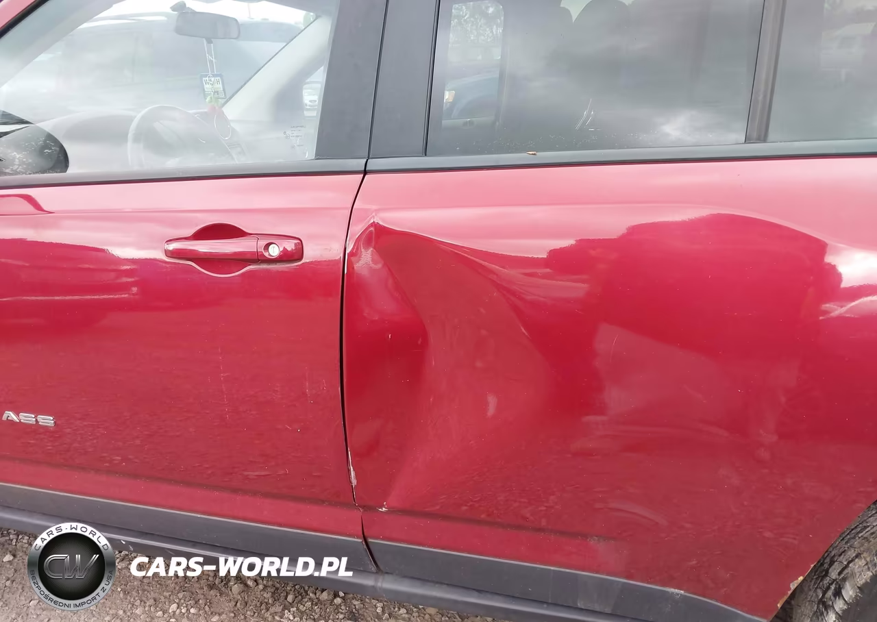 2013 Jeep Compass Latitude VIN:1C4NJCEA1DD208389 - 12