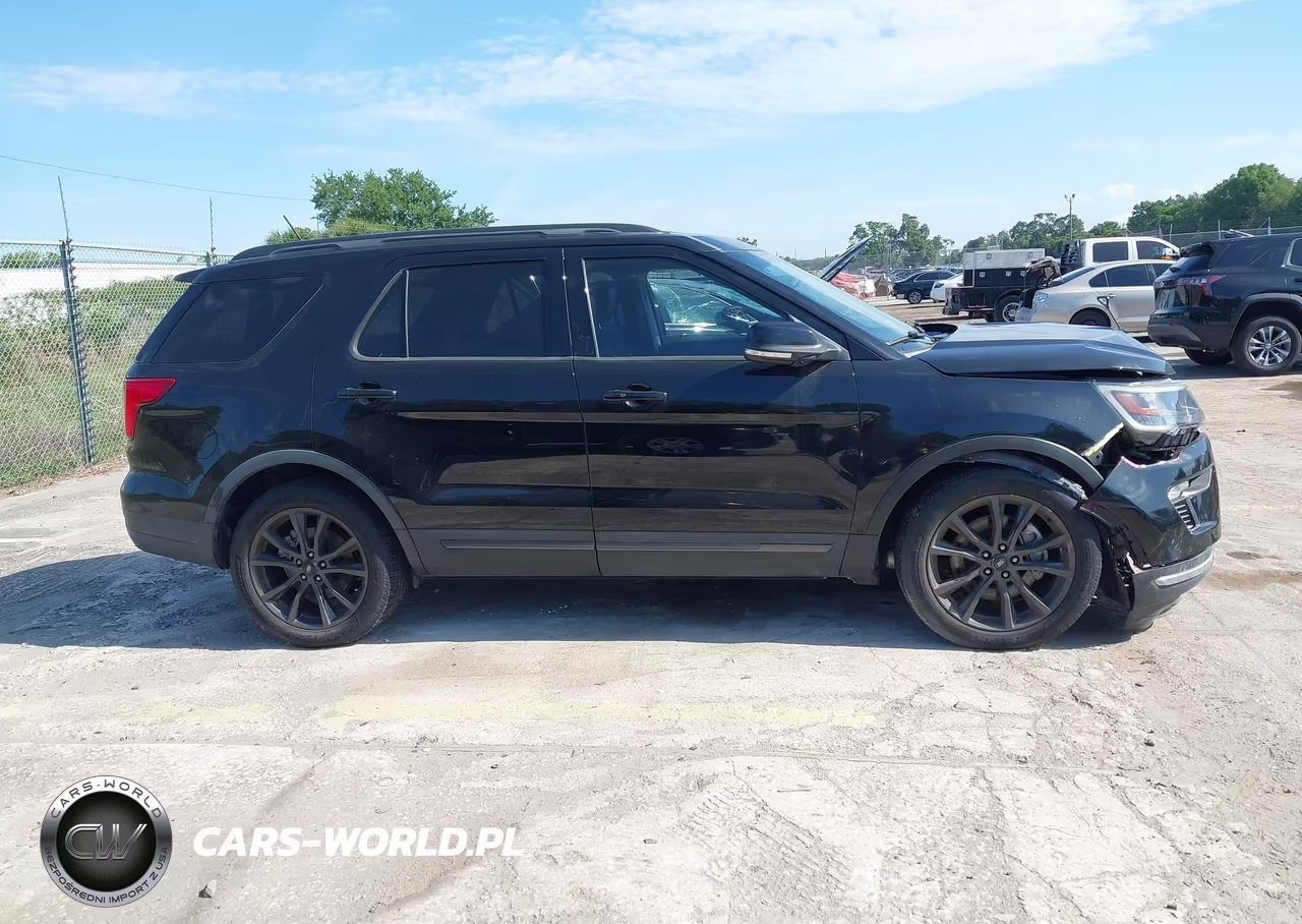 2018 Ford Explorer Xlt VIN:1FM5K7D85JGC54090 - 13