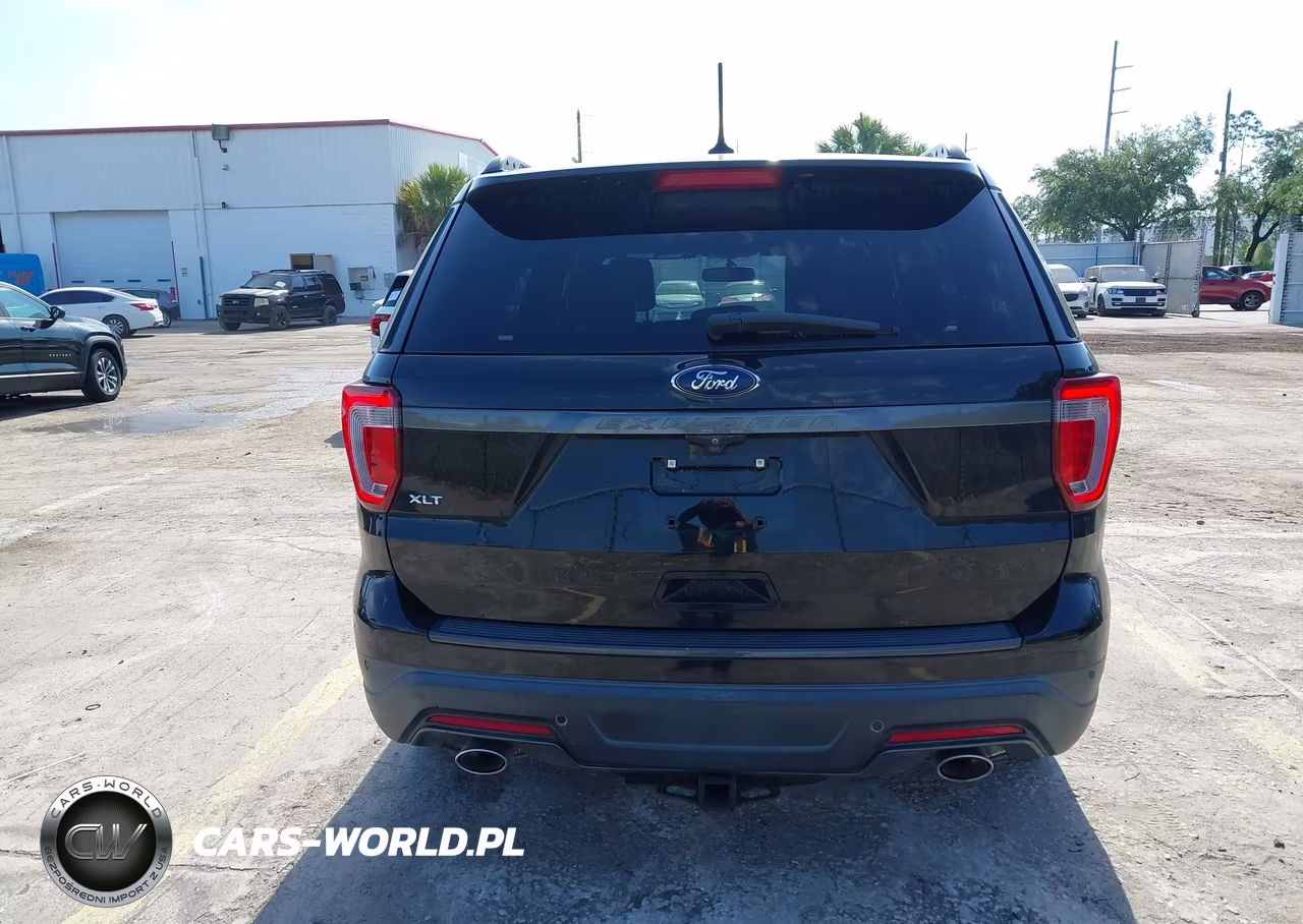 2018 Ford Explorer Xlt VIN:1FM5K7D85JGC54090 - 16