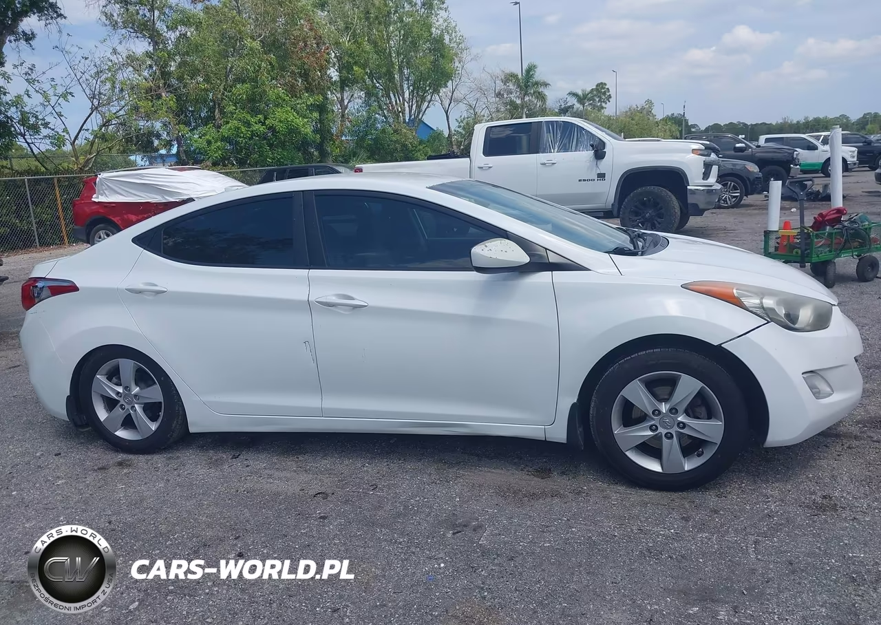 2013 Hyundai Elantra Gls VIN:5NPDH4AE1DH424954 - 13