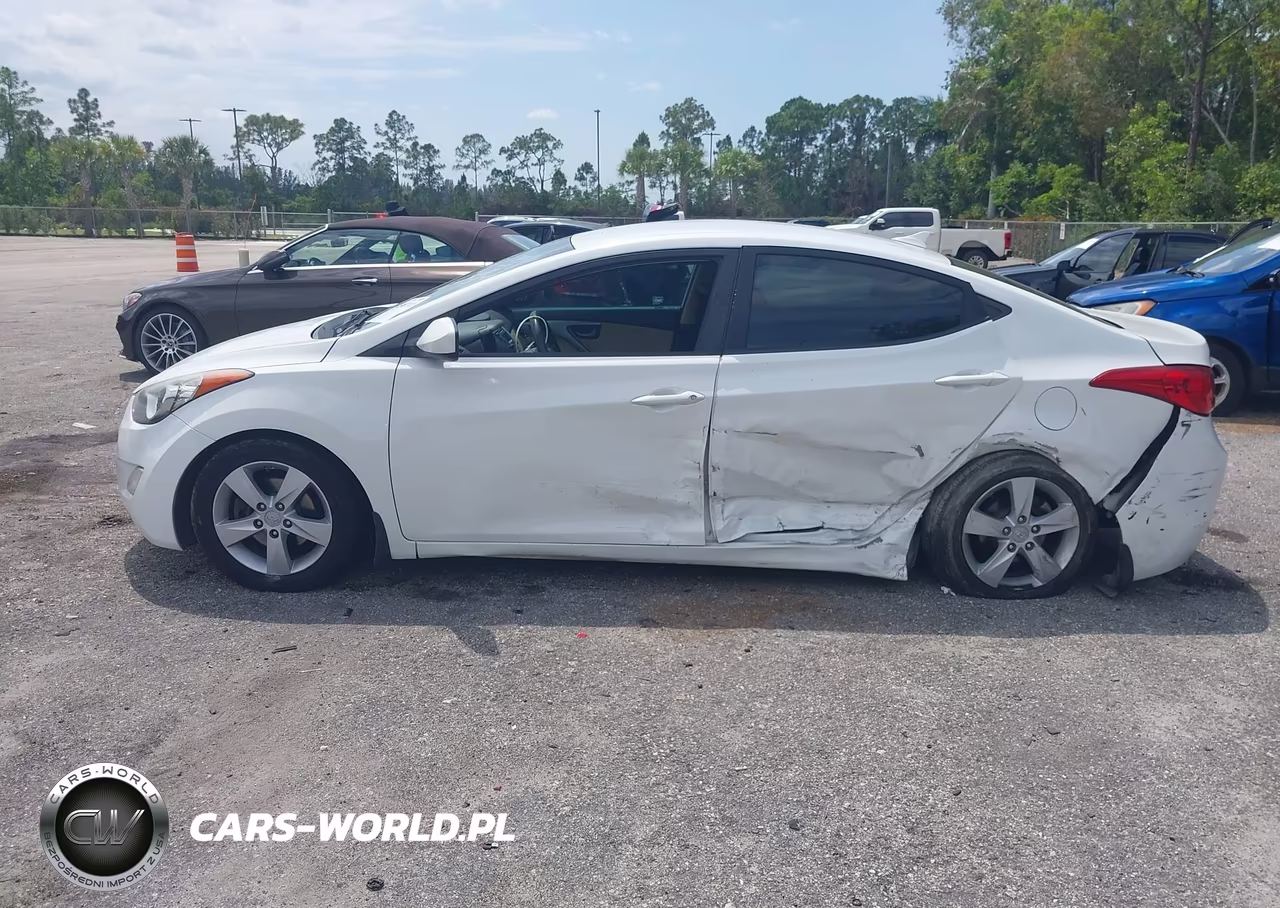 2013 Hyundai Elantra Gls VIN:5NPDH4AE1DH424954 - 14