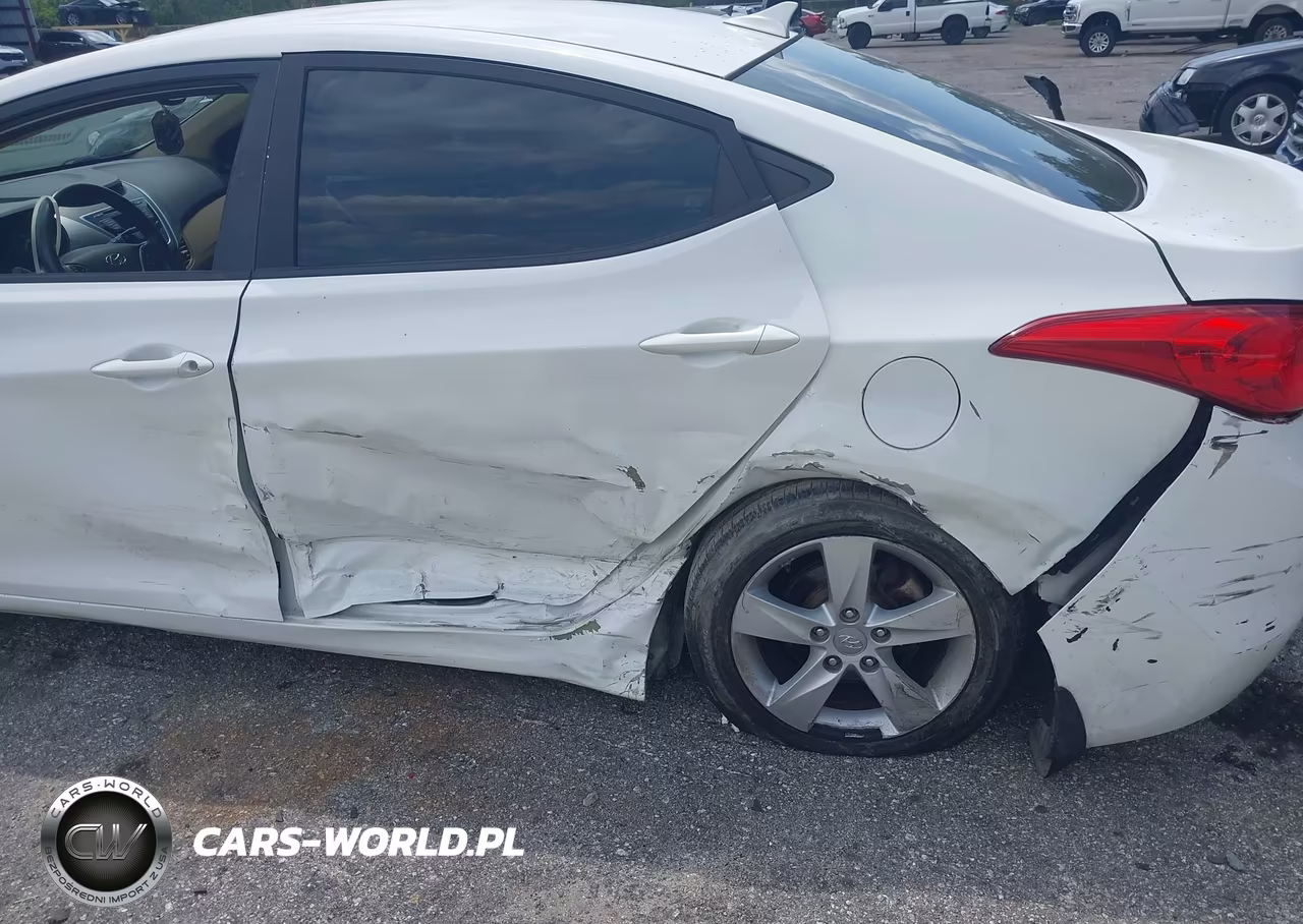 2013 Hyundai Elantra Gls VIN:5NPDH4AE1DH424954 - 6