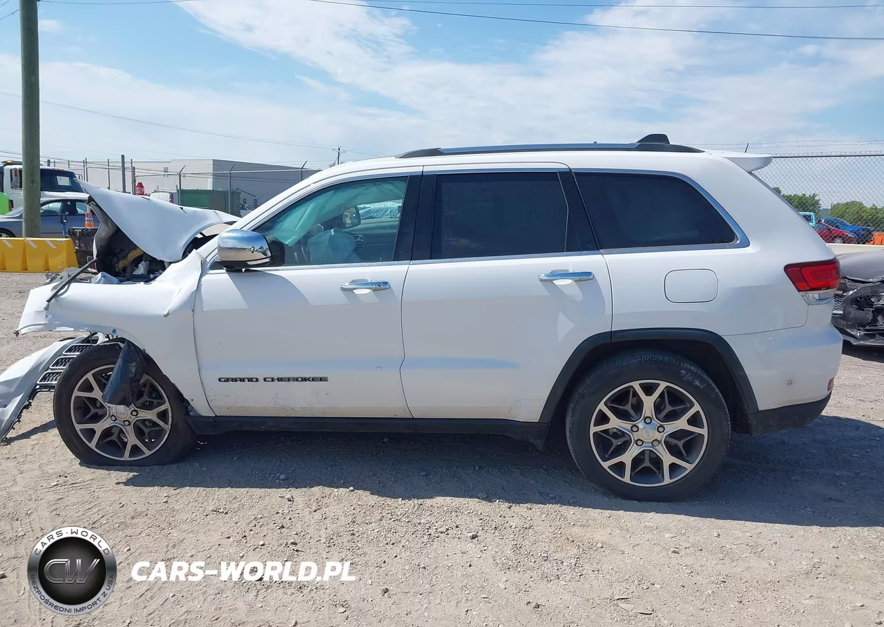 2021 Jeep Grand Cherokee Limited 4X4 VIN:1C4RJFBGXMC569086 - 13