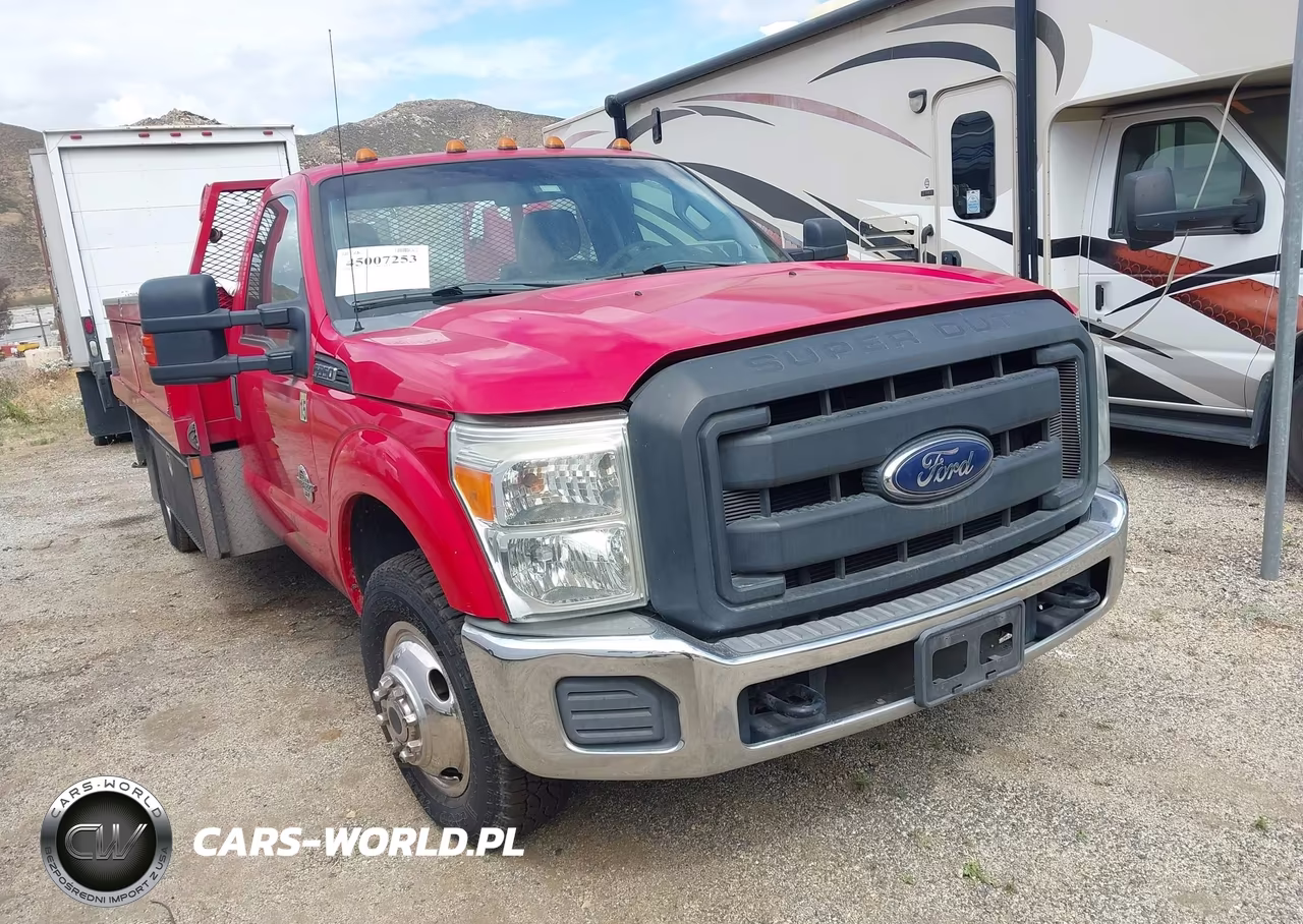 2012 Ford F-350 Chassis Xl