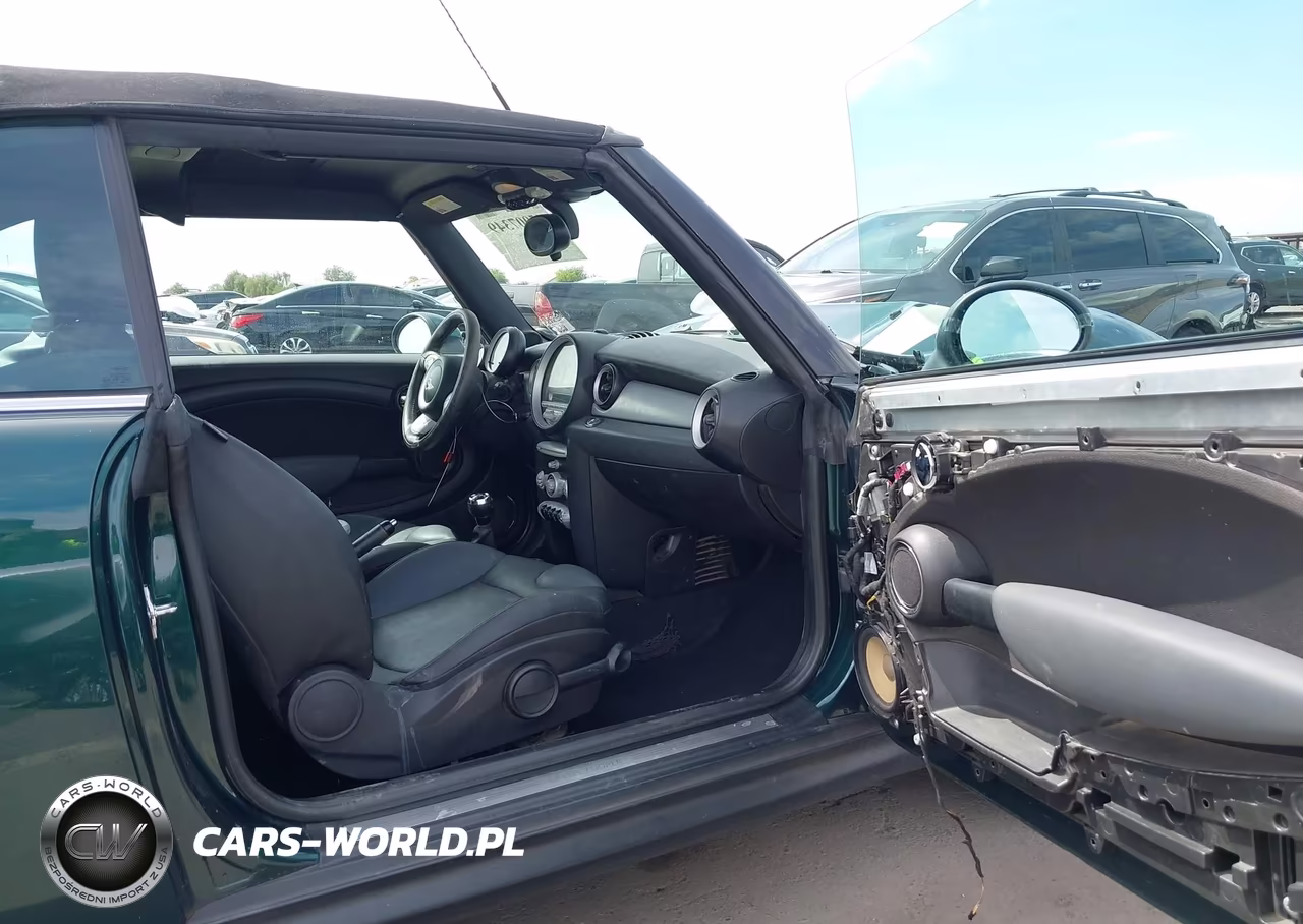 2009 Mini Cooper VIN:WMWMR33569TJ93909 - 5