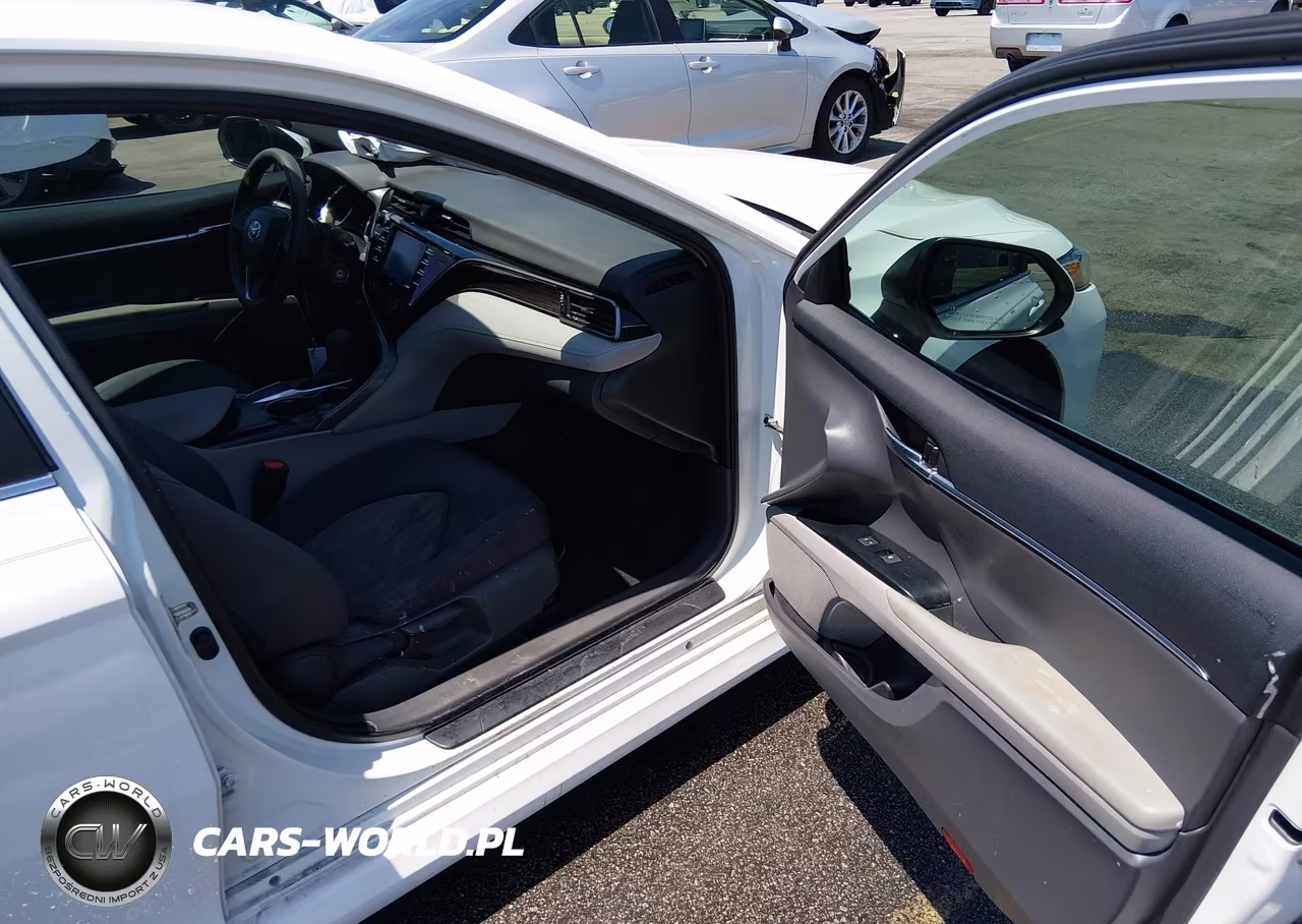 2020 Toyota Camry Le VIN:4T1C11AK9LU872735 - 5