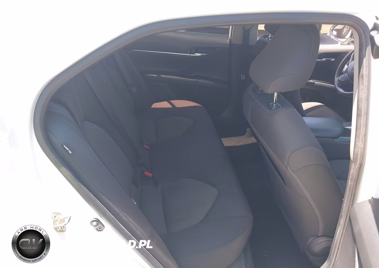 2020 Toyota Camry Le VIN:4T1C11AK7LU311918 - 8