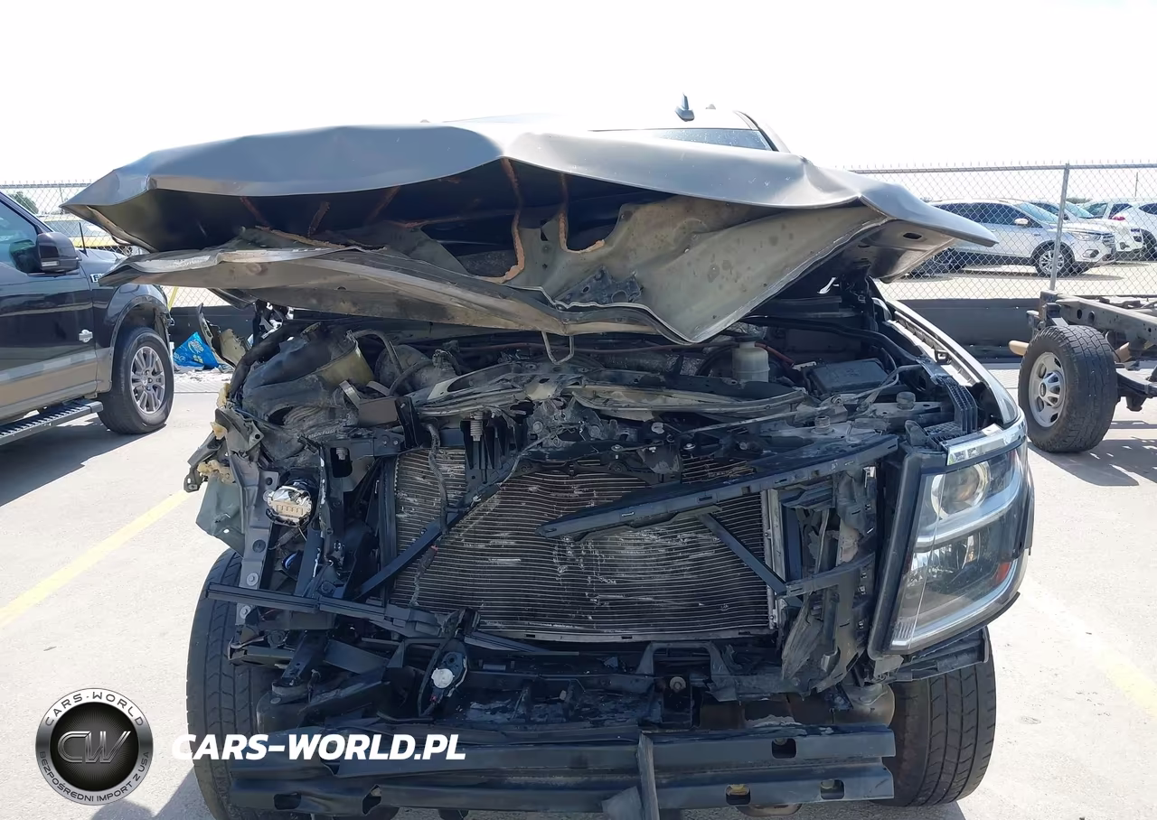 2018 Chevrolet Suburban Lt VIN:1GNSKHKC1JR167495 - 13