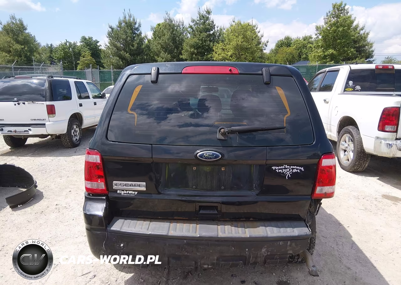 2010 Ford Escape Xls VIN:1FMCU0C78AKB10855 - 17