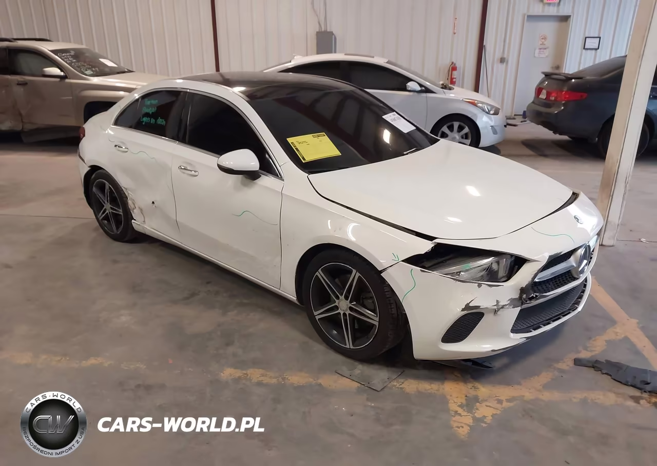 2019 Mercedes-Benz A 220