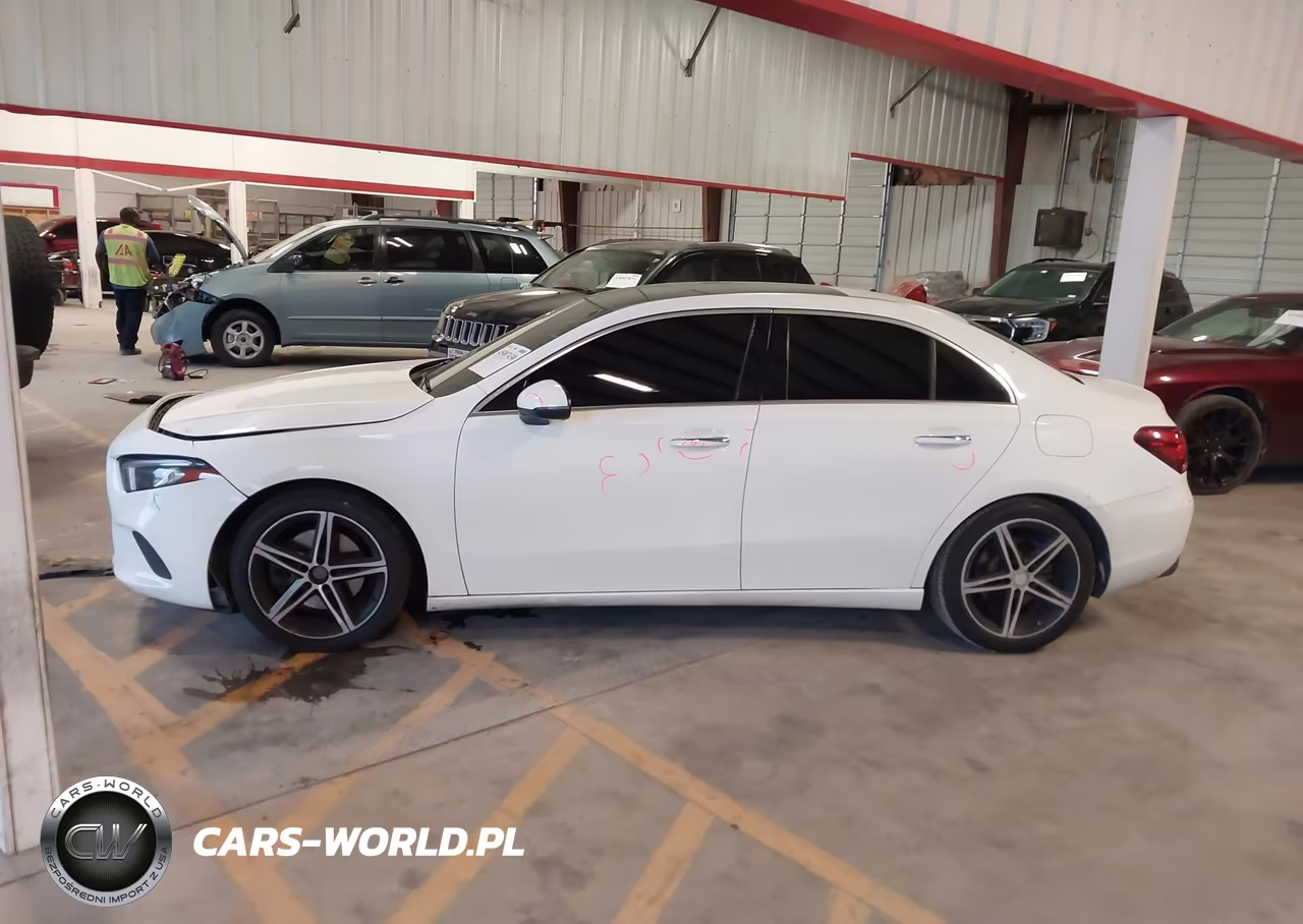 2019 Mercedes-Benz A 220 VIN:WDD3G4EBXKW015539 - 14